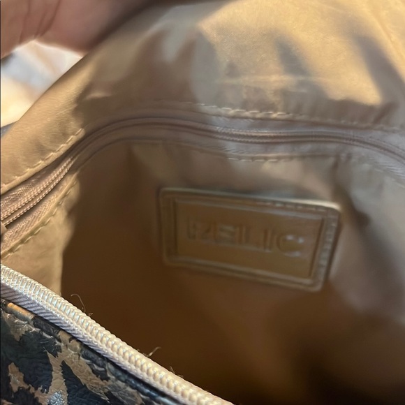 Relic Leopard Print Shoulder Bag - Picture 5 of 9